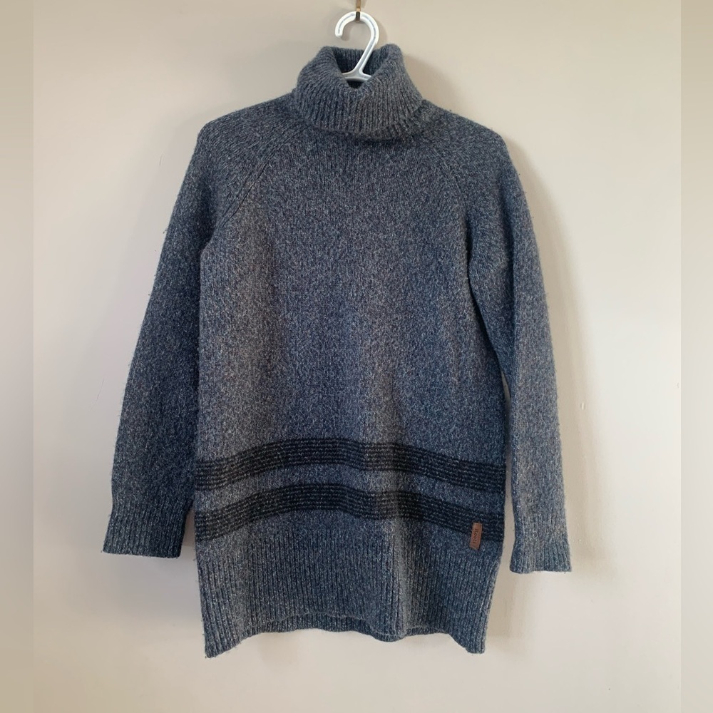 Roots Turtleneck Lambs Wool Sweater - Size Small/Medium